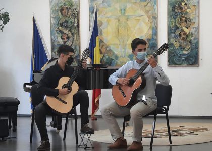 O incursiune în lumea muzicii europene și francofone, cu elevi și profesori de la Colegiul de Artă Suceava