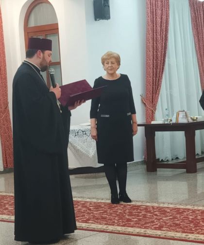 Managerul Angela Zarojanu a fost decorată cu Ordinul „Sfântul Ierarh Iacob Putneanul” de către Arhiepiscopia Sucevei și Rădăuților