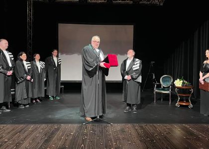 Poetul și jurnalistul Matei Vișniec a primit titlul de Doctor Honoris Causa al Universității Naționale de Teatru și Artă Cinematografică (UNATC).
