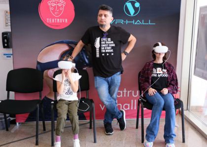 8 ani de teatru la Suceava - „Micul prinț”, adaptarea în VR 360