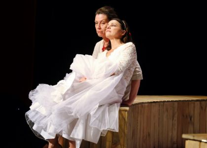 ALASKA de Elise Wilk, Teatrul Național Târgu Mureș și Yorick Studio