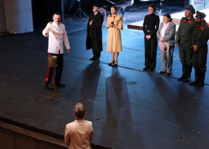 Spectacolul „Cum l-am îngopat pe Stalin” - pe scena Operei din Stara Zagora, Bulgaria