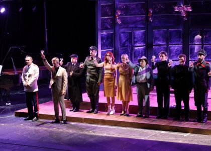 Spectacolul „Cum l-am îngopat pe Stalin” - pe scena Operei din Stara Zagora, Bulgaria