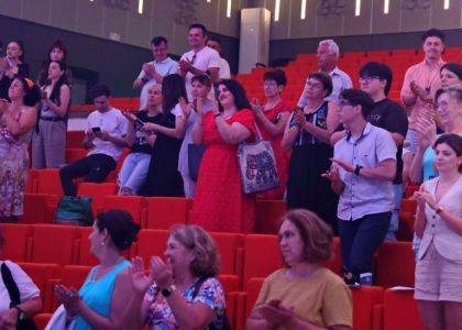 „Întoarcearea acasă” - al doilea spectacol invitat la festivalul din Bulgaria