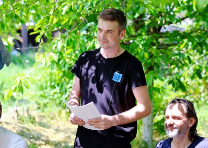 FERMA ANIMALELOR, de  George Orwell. Lectură performativă susținută de actorii Teatrului Municipal „Matei Vișniec” Suceava