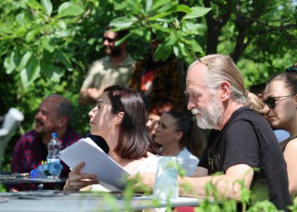 FERMA ANIMALELOR, de  George Orwell. Lectură performativă susținută de actorii Teatrului Municipal „Matei Vișniec” Suceava