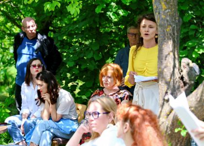 FERMA ANIMALELOR, de  George Orwell. Lectură performativă susținută de actorii Teatrului Municipal „Matei Vișniec” Suceava