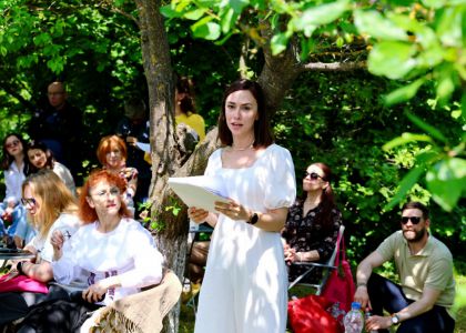 FERMA ANIMALELOR, de  George Orwell. Lectură performativă susținută de actorii Teatrului Municipal „Matei Vișniec” Suceava