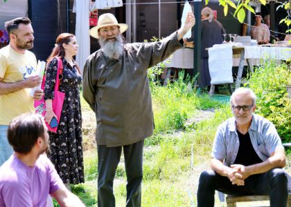 FERMA ANIMALELOR, de  George Orwell. Lectură performativă susținută de actorii Teatrului Municipal „Matei Vișniec” Suceava