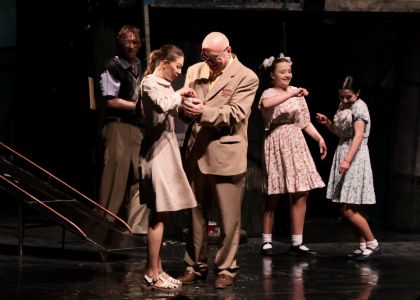 Grădina de sticlă, de Tatiana Țîbuleac, Teatrul Național „Mihai Eminescu” Chișinău, Republica Moldova