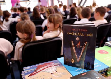 Cum să citim poezia cu voce tare? Atelier pentru copii. „Consulatul lunii” de Matei Vișniec -  lansare de carte, editura Humanitas Junior