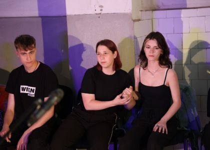 Proteine fluorescente după Alexandra Pâzgu