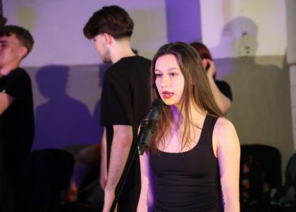 Proteine fluorescente după Alexandra Pâzgu