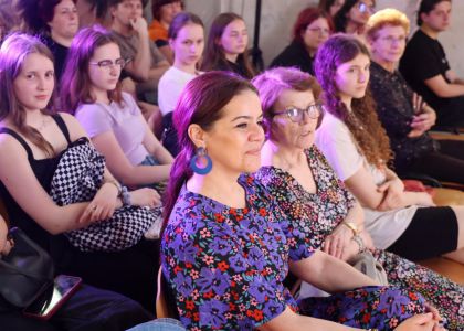 Proteine fluorescente după Alexandra Pâzgu