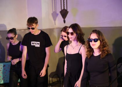 Proteine fluorescente după Alexandra Pâzgu