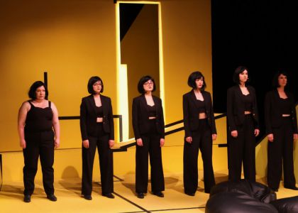 HAOS (XAOC) de Myka Myllyaho. Teatrul Dramatic de Stat „Geo Milev” Stara Zagora, Bulgaria