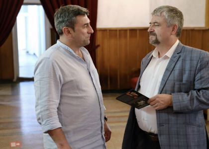 OCCIDENT EXPRESS RO de Matei Vișniec. Teatrul Municipal „Matei Vișniec” Suceava