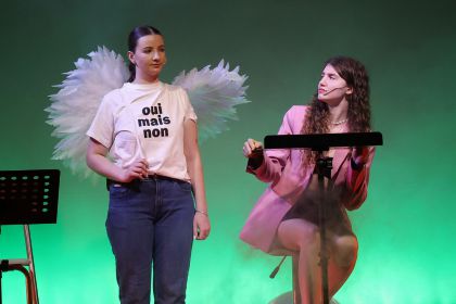 Papiloma Student Party, de Alina Pietrăreanu. Teatrul Studențesc Fabulinus Suceava