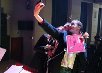 Papiloma Student Party, de Alina Pietrăreanu. Teatrul Studențesc Fabulinus Suceava