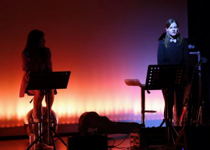 Papiloma Student Party, de Alina Pietrăreanu. Teatrul Studențesc Fabulinus Suceava