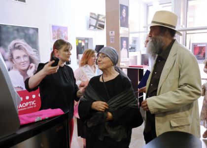Zeițe de categoria B de Alexandra Felseghi, după o idee de Andrei Măjeri. Creart Teatrelli București