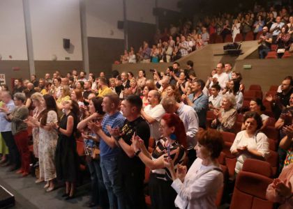 Zeițe de categoria B de Alexandra Felseghi, după o idee de Andrei Măjeri. Creart Teatrelli București