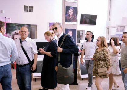 Zeițe de categoria B de Alexandra Felseghi, după o idee de Andrei Măjeri. Creart Teatrelli București