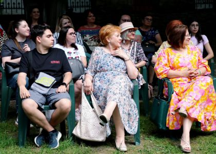 Spectacolul lectură „Ferma Animalelor” de George Orwell, în regia lui Cosmin Panaite a încheiat stagiunea 2024-2025