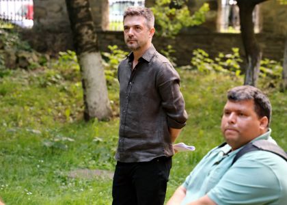 Spectacolul lectură „Ferma Animalelor” de George Orwell, în regia lui Cosmin Panaite a încheiat stagiunea 2024-2025