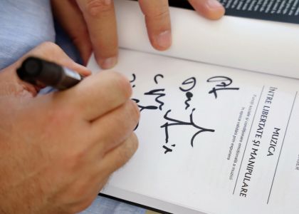 Lansare de carte: Muzică între libertate și manipulare,  de AG Weinberger