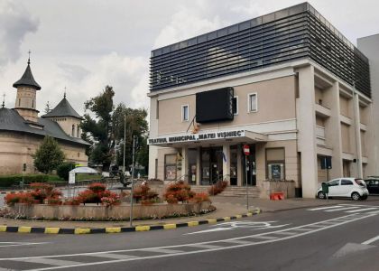 Anunț privind închirierea sălii de spectacole a TMMVS