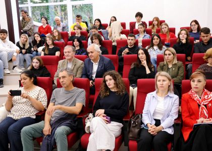 Dialog despre libertate, jurnalism și creație