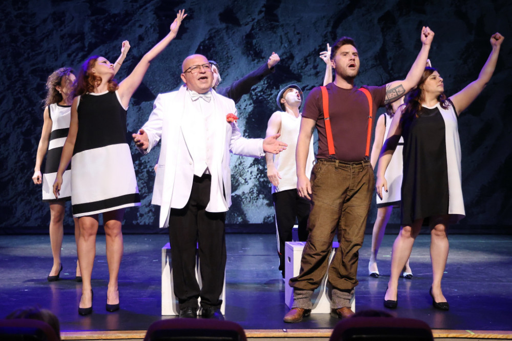 CABARETUL CUVINTELOR