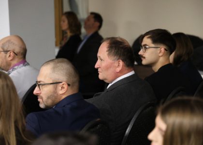 Lectura unui fragment din comedia „Lysistrata” de Aristofan la Muzeul Național al Bucovinei