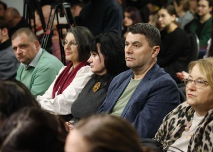 Lectura unui fragment din comedia „Lysistrata” de Aristofan la Muzeul Național al Bucovinei