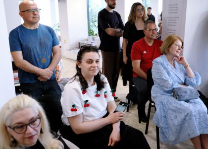 „Divanul artelor” – O călătorie fascinantă în universul poeziei și al teatrului, alături de Matei Vișniec și Gheorghe Cîrstian