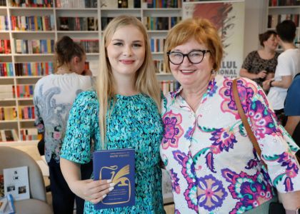 „Divanul artelor” – O călătorie fascinantă în universul poeziei și al teatrului, alături de Matei Vișniec și Gheorghe Cîrstian