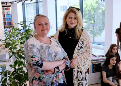 „Divanul artelor” – O călătorie fascinantă în universul poeziei și al teatrului, alături de Matei Vișniec și Gheorghe Cîrstian