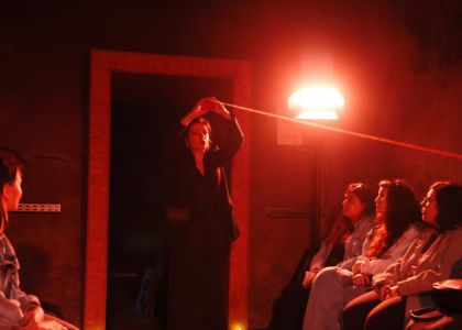 Festivalul Internaâional Zilele Teatrului Matei Vișniec, Ziua a 5-a: De la mitul răsturnat al Penelopei la haosul comic din mahalaua lui Caragiale