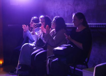 Festivalul Internaâional Zilele Teatrului Matei Vișniec, Ziua a 5-a: De la mitul răsturnat al Penelopei la haosul comic din mahalaua lui Caragiale