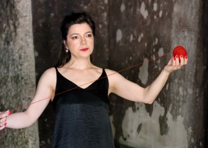 Festivalul Internaâional Zilele Teatrului Matei Vișniec, Ziua a 5-a: De la mitul răsturnat al Penelopei la haosul comic din mahalaua lui Caragiale