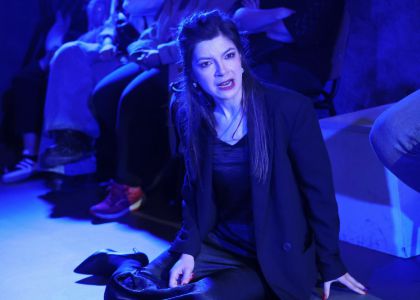 Festivalul Internaâional Zilele Teatrului Matei Vișniec, Ziua a 5-a: De la mitul răsturnat al Penelopei la haosul comic din mahalaua lui Caragiale