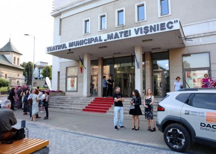 Festivalul Internaâional Zilele Teatrului Matei Vișniec, Ziua a 5-a: De la mitul răsturnat al Penelopei la haosul comic din mahalaua lui Caragiale