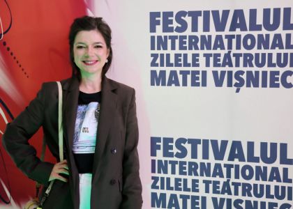 Festivalul Internaâional Zilele Teatrului Matei Vișniec, Ziua a 5-a: De la mitul răsturnat al Penelopei la haosul comic din mahalaua lui Caragiale