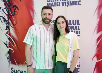 Festivalul Internaâional Zilele Teatrului Matei Vișniec, Ziua a 5-a: De la mitul răsturnat al Penelopei la haosul comic din mahalaua lui Caragiale
