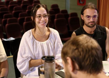 „Visul unei nopți de vară” de William Shakespeare devine primul spectacol al noii stagiuni, la Teatrul Municipal „Matei Vișniec” Suceava