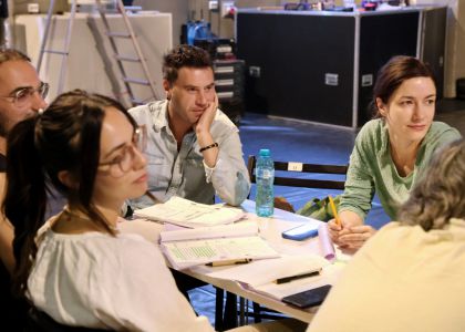 „Visul unei nopți de vară” de William Shakespeare devine primul spectacol al noii stagiuni, la Teatrul Municipal „Matei Vișniec” Suceava