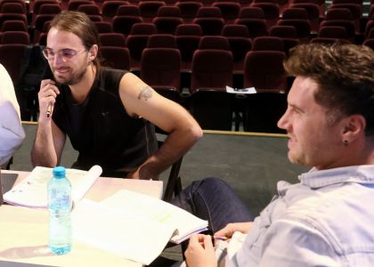 „Visul unei nopți de vară” de William Shakespeare devine primul spectacol al noii stagiuni, la Teatrul Municipal „Matei Vișniec” Suceava