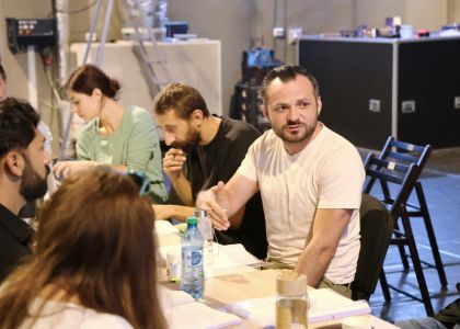 „Visul unei nopți de vară” de William Shakespeare devine primul spectacol al noii stagiuni, la Teatrul Municipal „Matei Vișniec” Suceava