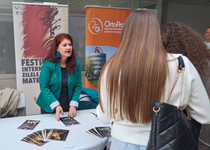 Teatrul Municipal „Matei Vișniec”, prezent la Târgul locurilor de practică, internship și voluntariat organizat de USV